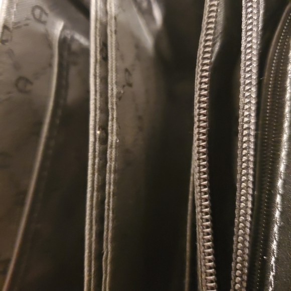 Black E Aigner Crossbody - Picture 4 of 7